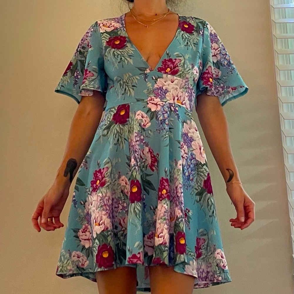 Beautiful dress, tags off but never worn!!